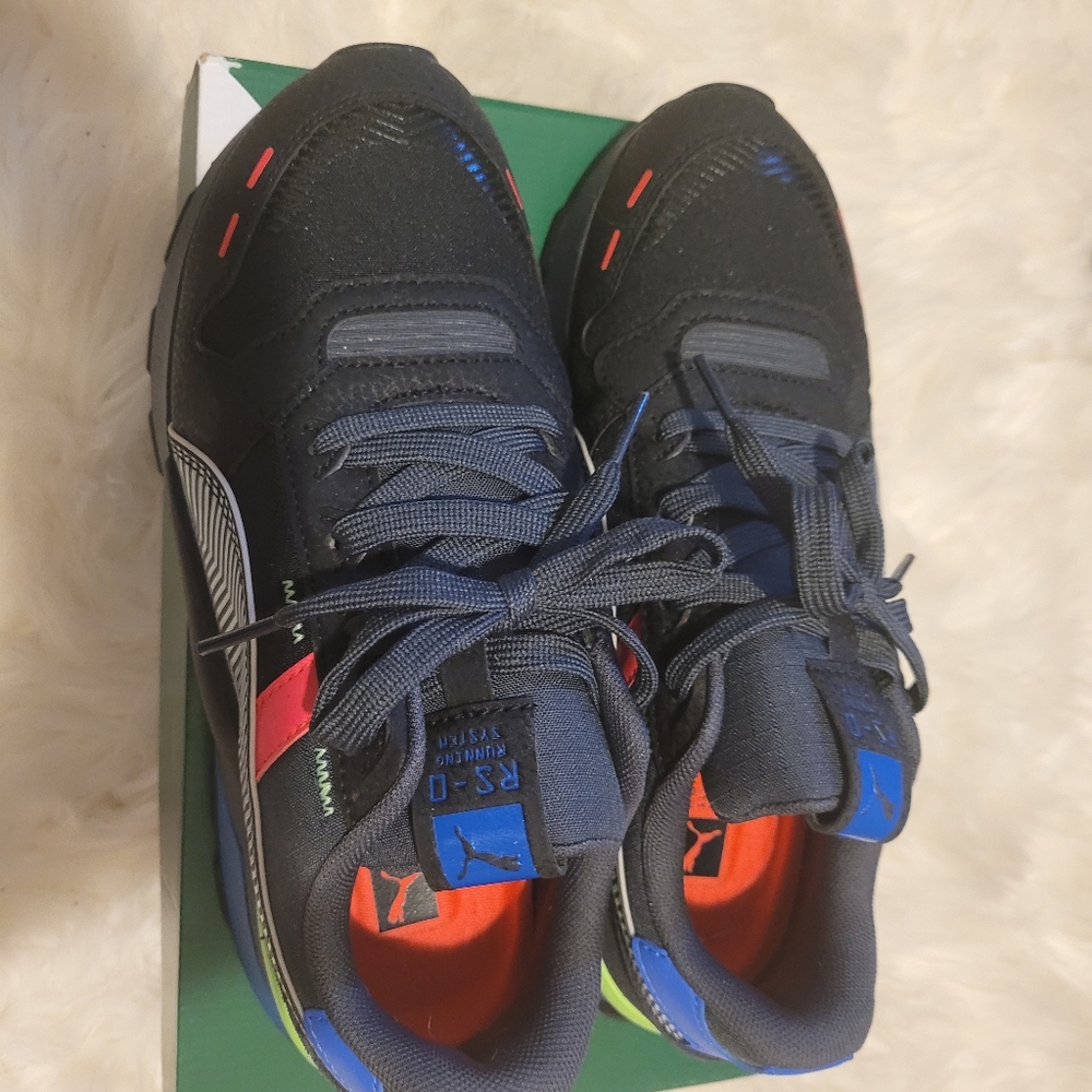 Puma shoes worn once